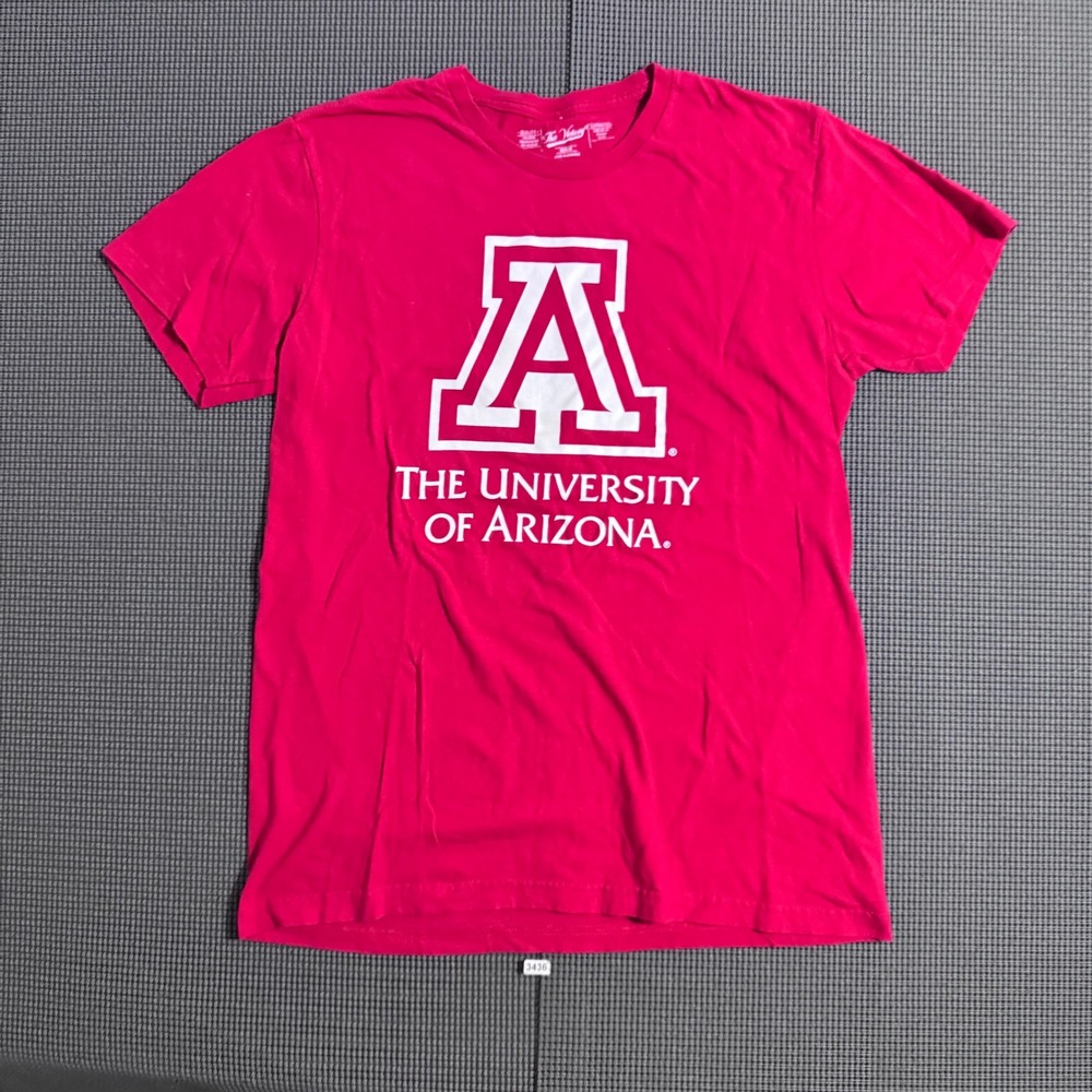The Victory University of Arizona Wildcats Red Graphic T-Shirt Size Medium